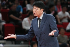 媒體人：山東留瓊斯裁斯蒂爾 這一迷之操作我到現在也沒有想明白