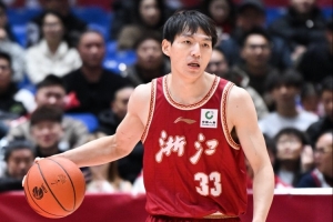 郭艾倫：吳前最喜歡瞎跑亂竄 各種溜各種卡彎 跟給他尾巴踩著似的