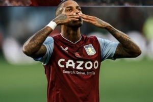 維拉祝福阿什利·揚退役：維拉近代歷史最好的球員之一！