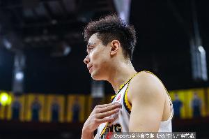 工作室：趙繼偉上午訓練就已發燒 依然打了20多分鐘就為了能贏球