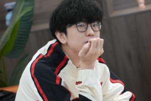 Jiejie近兩個(gè)BO3共5小局只拿到4條龍 而對(duì)位的兩位打野拿到24條龍