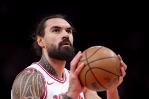 亞當斯：見過很多人愛上NBA的生活方式 之后就下滑并淡出聯盟