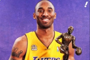 18年前的今天：科比·布萊恩特獲得個人生涯唯一一個常規賽MVP