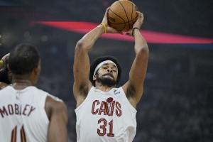 夏普：騎士雙塔應該合拿30分28板 活塞就杜倫一個內線