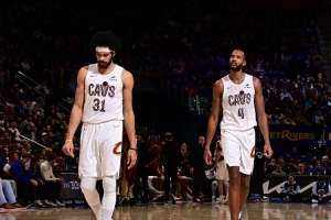 名嘴：若騎士輸活塞他們可能交易阿倫或莫布里 后者可用來?yè)Q字母