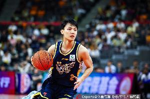 廣東半場落后9分！媒體人：競技體育努力不能完全彌補天賦的差距