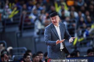 媒體人：杜鋒采訪陰陽對手目的性太明顯 單論真誠許利民做得挺好