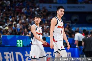 差距有點大！廣東半場三分20中7&命中率35% 北京14中8&命中率57%