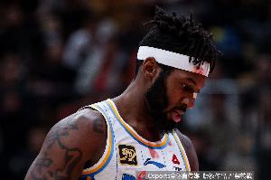 媒體人：杰曼在高強(qiáng)度季后賽中 身高&硬解短板不足以支撐球隊(duì)奪冠