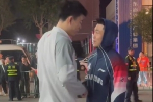 記者：張鎮(zhèn)麟和高詩(shī)巖都在這個(gè)系列賽證明了自己的價(jià)值所在