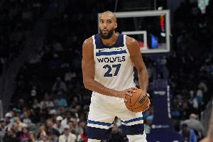 啥也不是！戈貝爾4中0未得分僅拿到3籃板 3次犯規(guī)