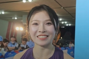 吳艷妮：亞運(yùn)會(huì)年中國(guó)運(yùn)動(dòng)員更要加油，這個(gè)賽季不設(shè)目標(biāo)開(kāi)心就好