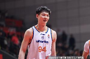 還不夠！王哲林全場7投3中&罰球8中6 得到12分6籃板1助攻1蓋帽