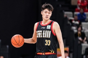 替補(bǔ)打得還可以！王浩然9中6拿到15分4板1助1帽