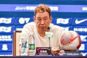 斯盧茨基：特謝拉和米內羅5月均不能出戰，李可回歸合練