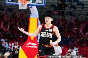 媒體人：容子峰是今天深圳獲勝功臣之一 末節投射提供極大幫助