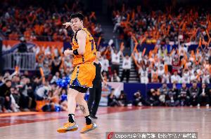 媒體人：張鎮(zhèn)麟盡最大努力隱藏弱點放大優(yōu)點 打出了高效率的表現(xiàn)