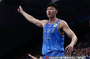 一場(chǎng)都沒(méi)打！D類頂薪合同的范子銘7場(chǎng)季后賽都沒(méi)進(jìn)入北京大名單